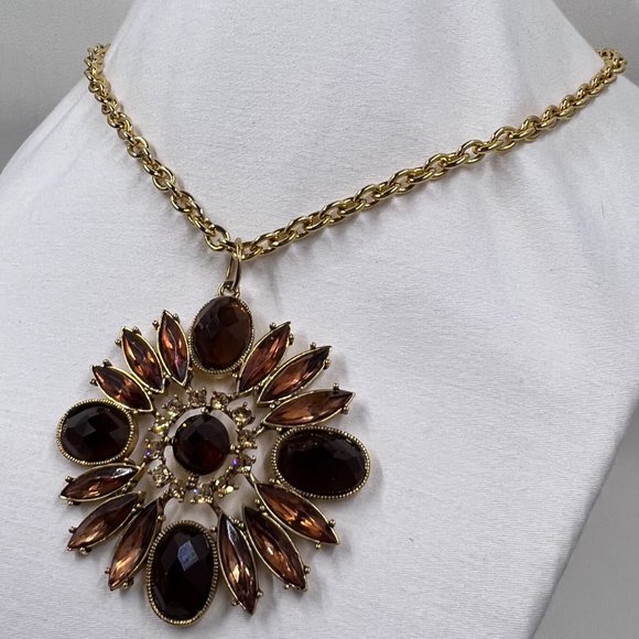 NWT – Worthington Gold Toned 32” Large Chain Necklace w/ Jeweled Flower Pendant - Picture 2 of 5